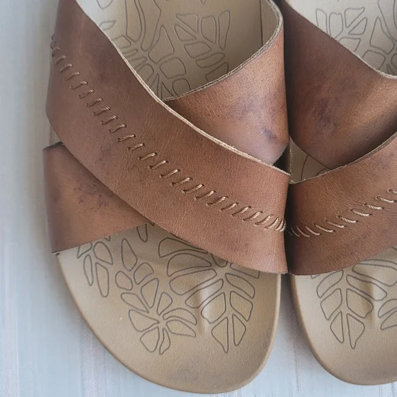 Olukai Kipe'a 'Olu Women's Leather Slide Boho Sahara Tan Beach Sandal 8 - Picture 6 of 16